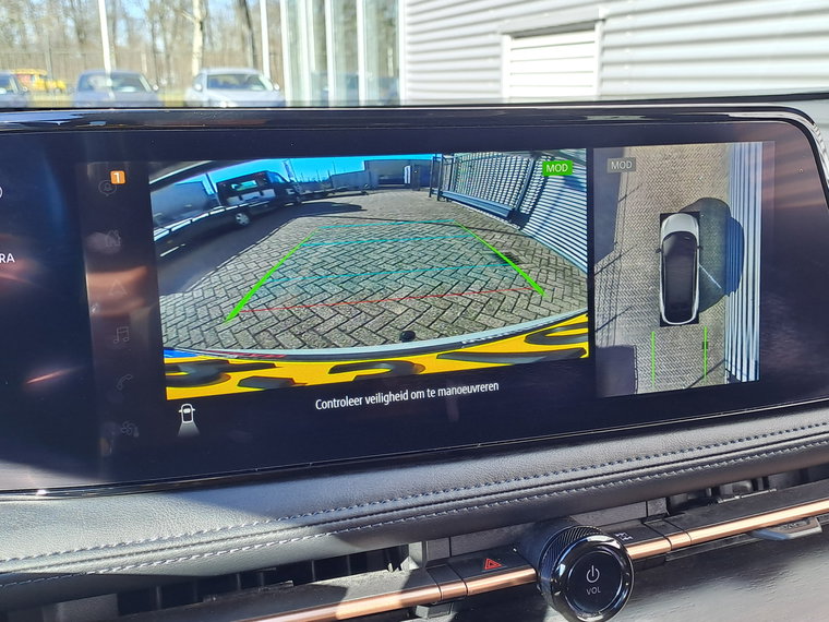Vehicle Image 43