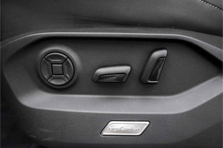 Vehicle Image 37