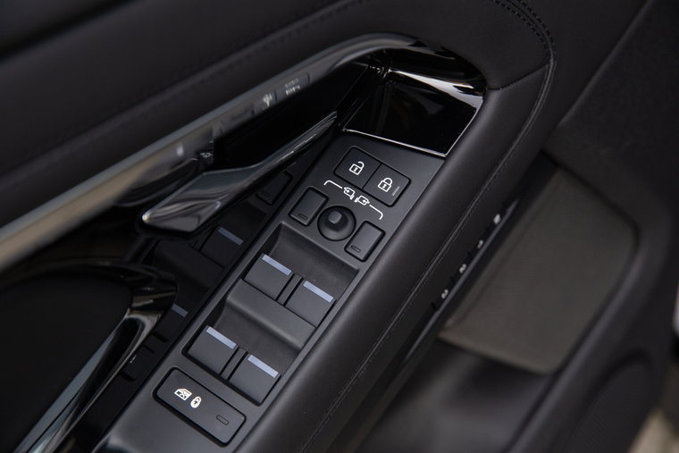 Vehicle Image 23