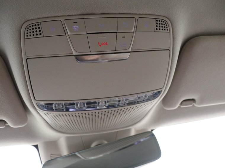 Vehicle Image 38