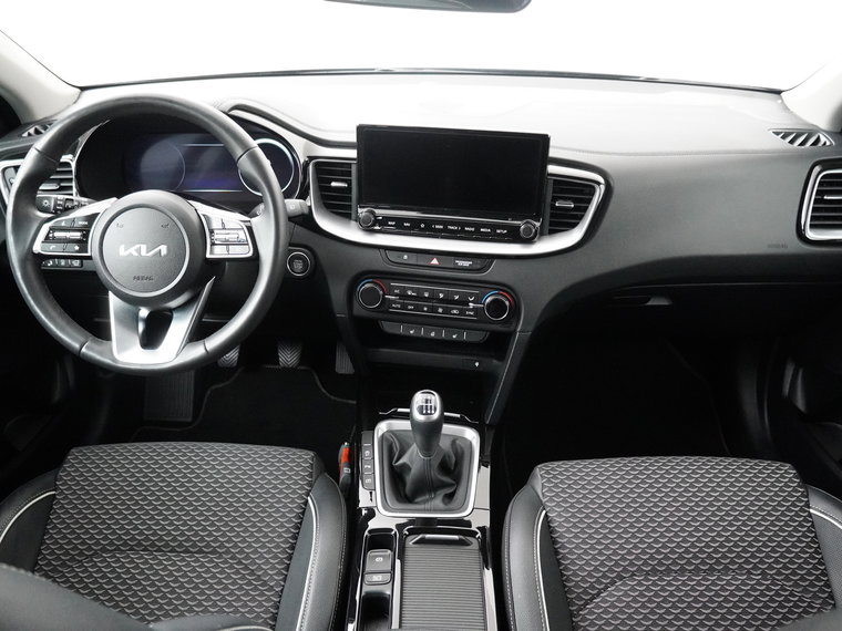 Vehicle Image 36