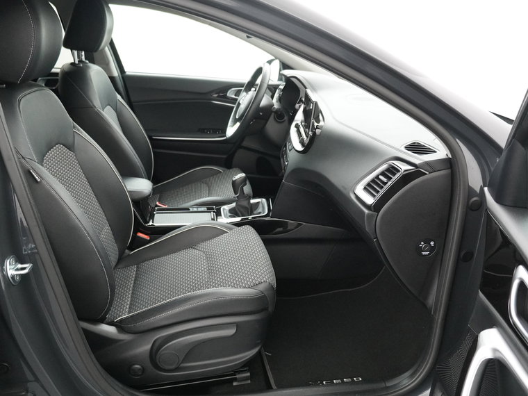 Vehicle Image 40