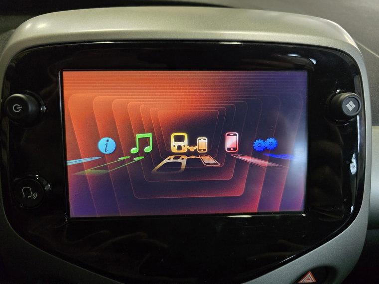 Vehicle Image 11