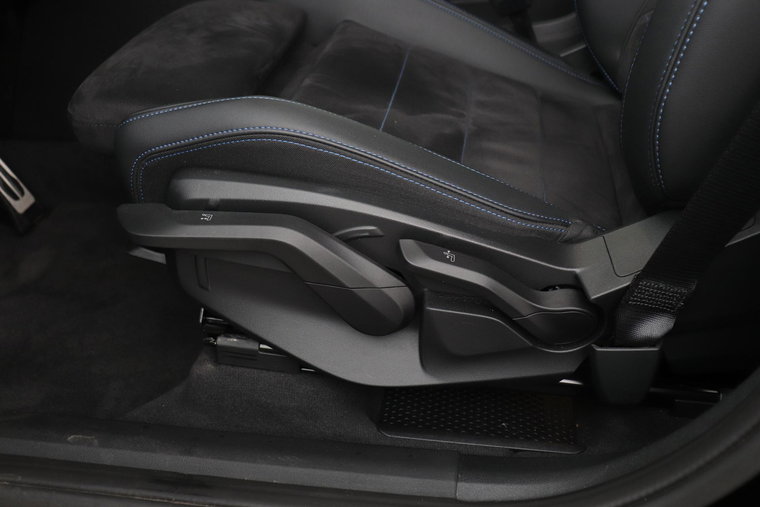 Vehicle Image 42