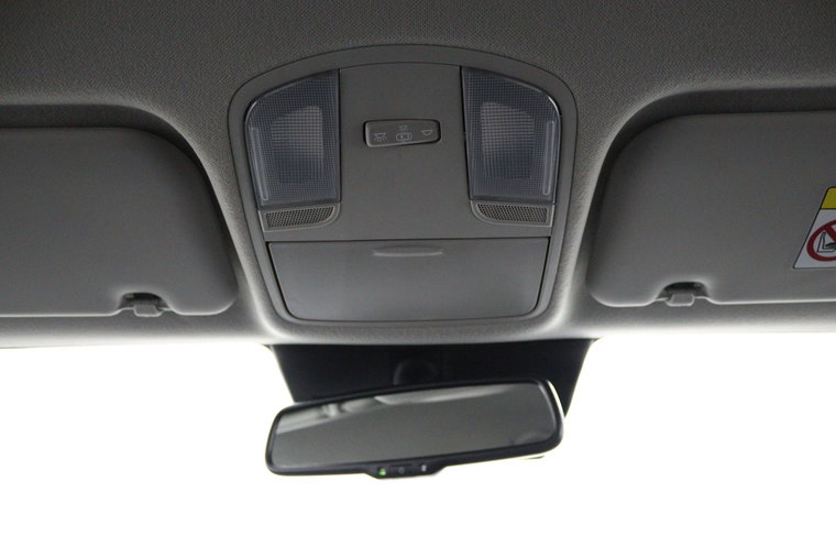 Vehicle Image 32