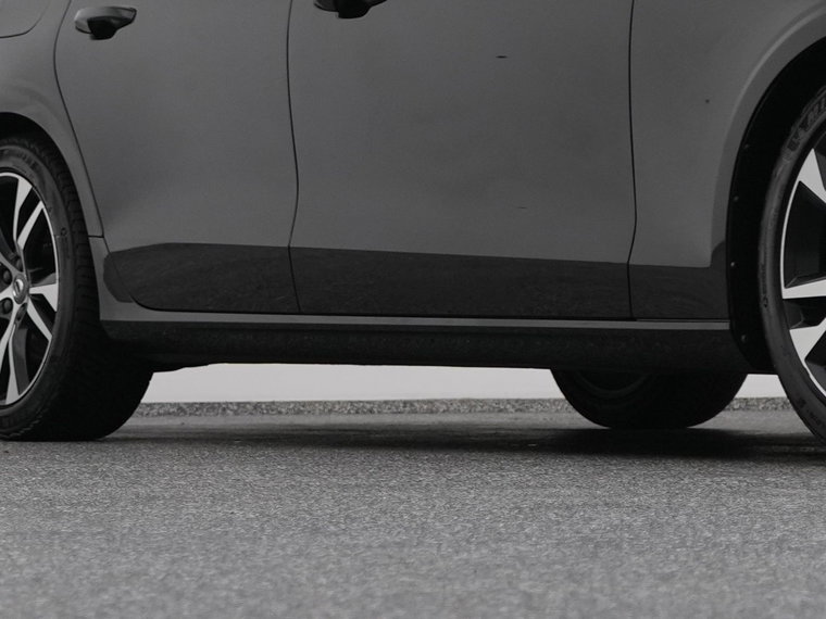 Vehicle Image 38