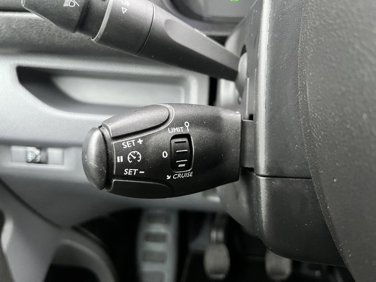 Vehicle Image 34
