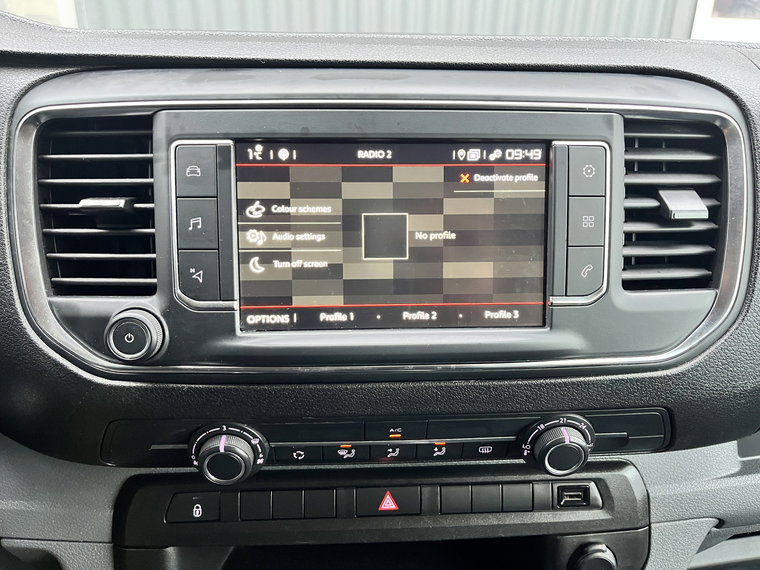Vehicle Image 38