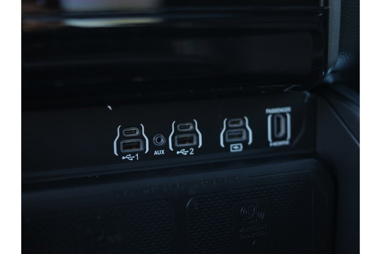Vehicle Image 30