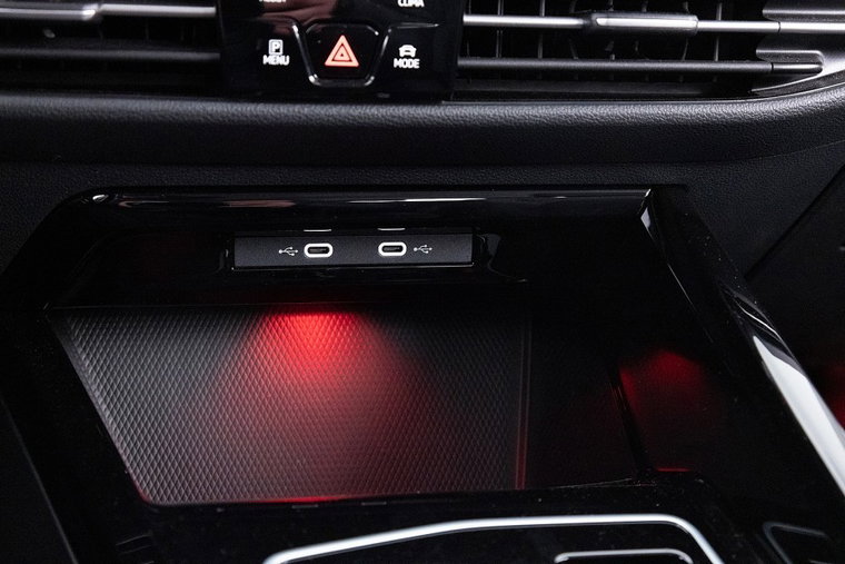 Vehicle Image 20