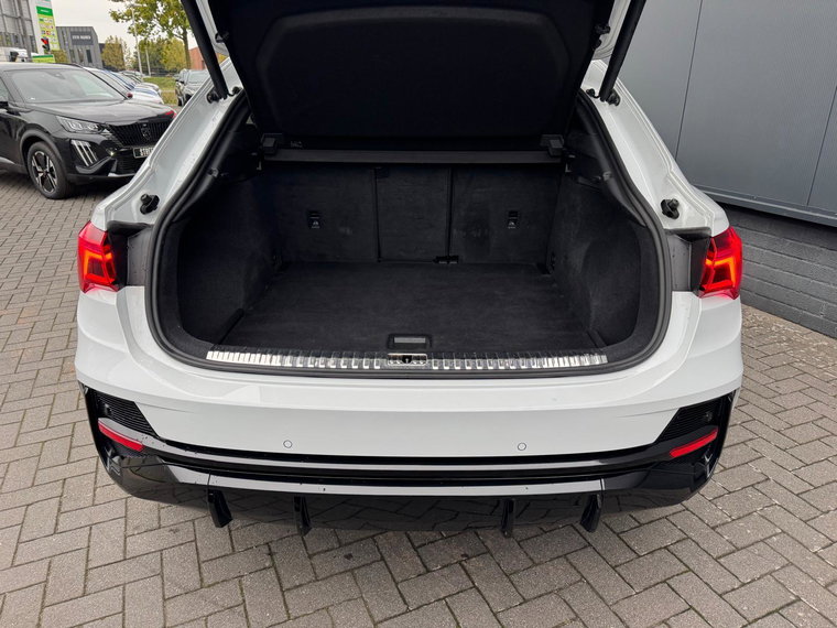 Vehicle Image 26