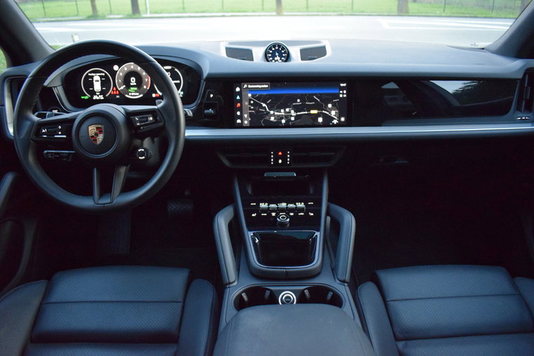 Vehicle Image 24