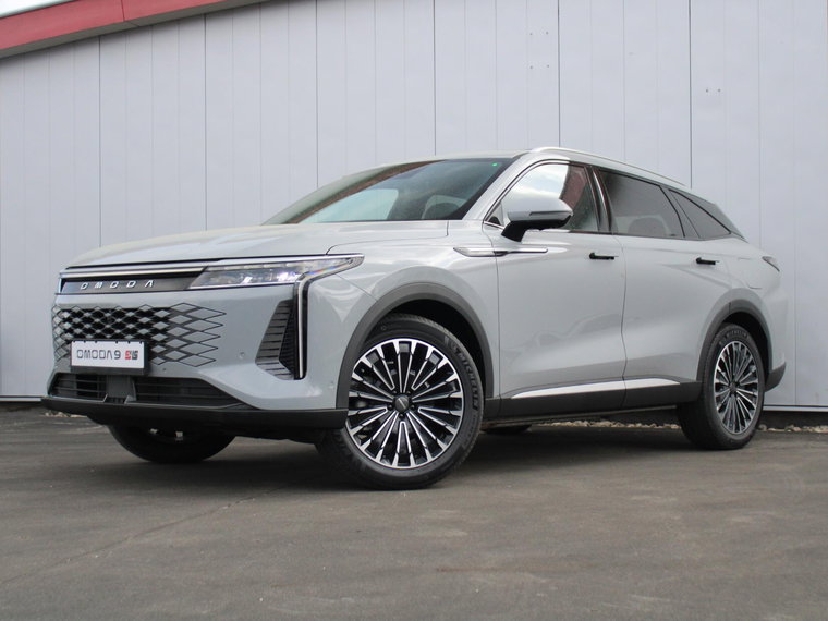 Vehicle Image 3