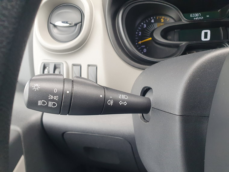 Vehicle Image 32