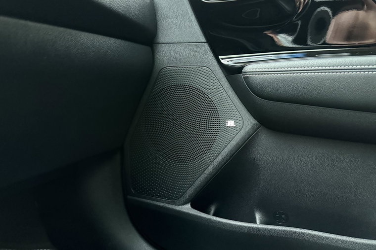 Vehicle Image 27