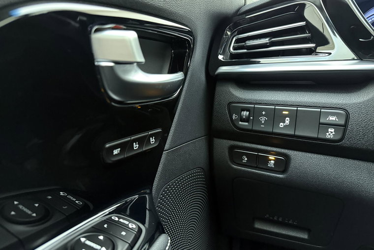 Vehicle Image 33