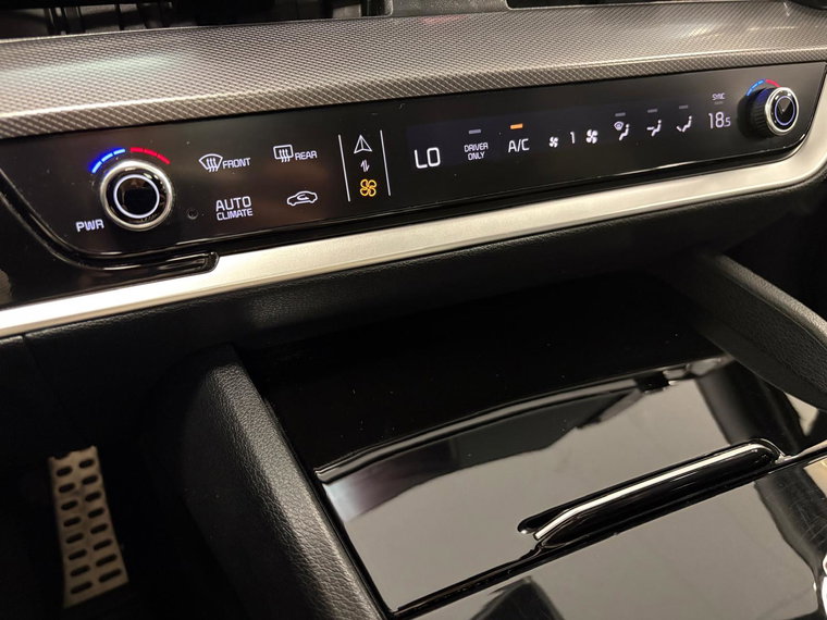 Vehicle Image 35