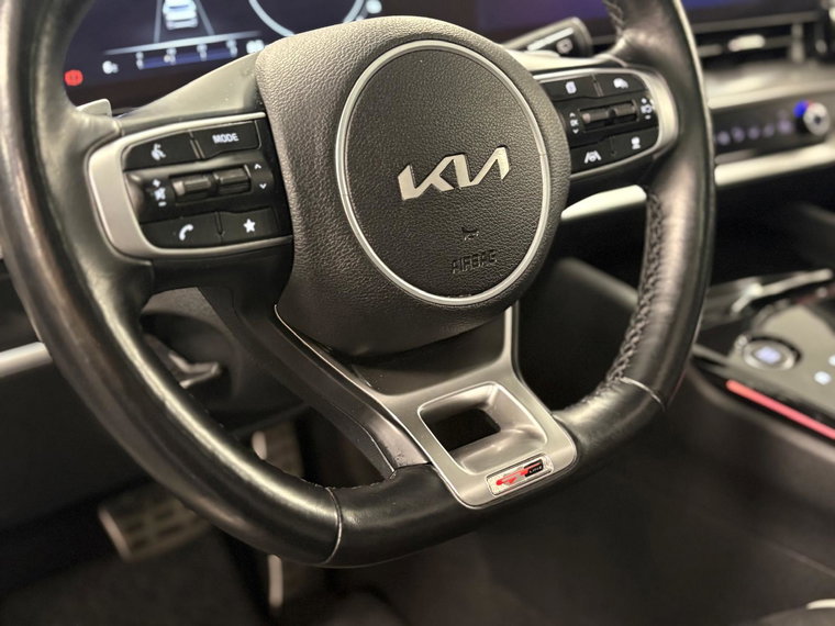 Vehicle Image 40