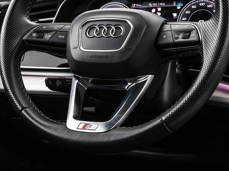 Vehicle Image 19