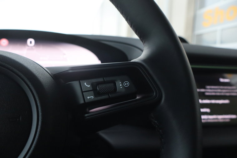 Vehicle Image 39