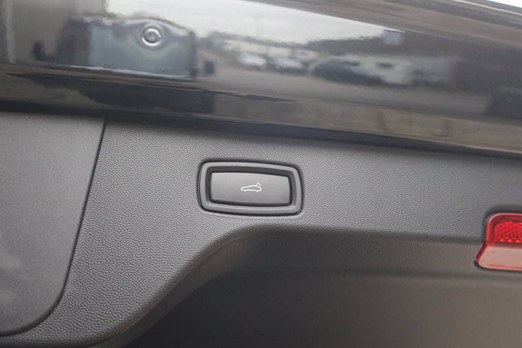 Vehicle Image 48