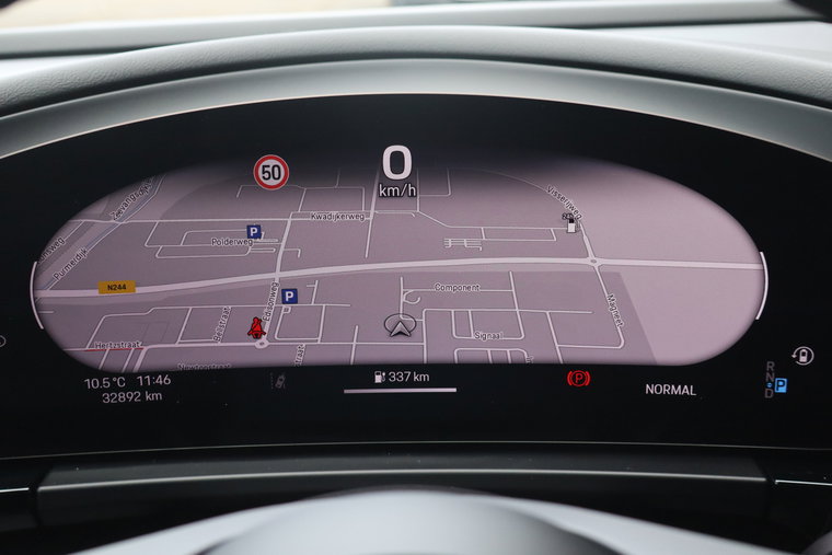 Vehicle Image 11