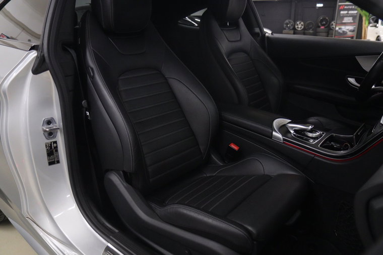 Vehicle Image 36