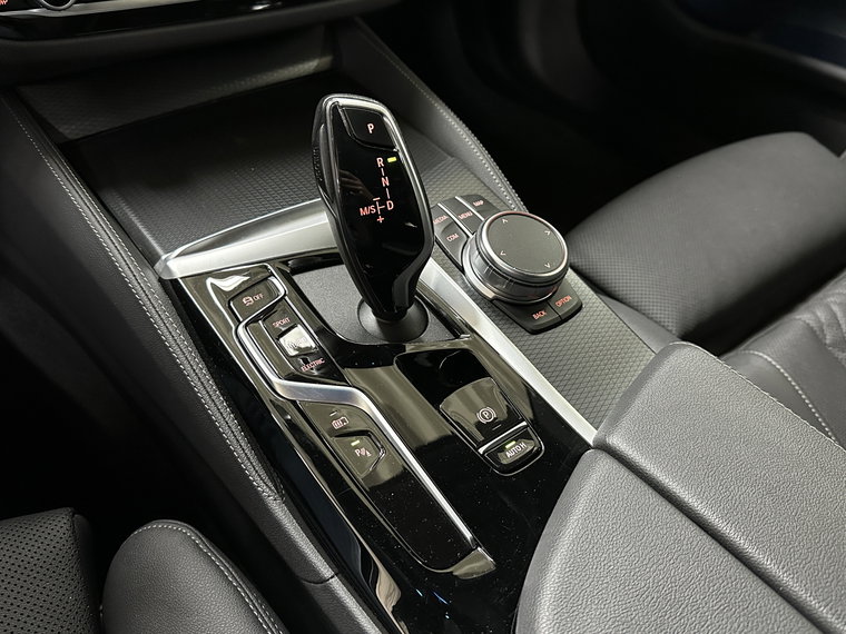 Vehicle Image 24