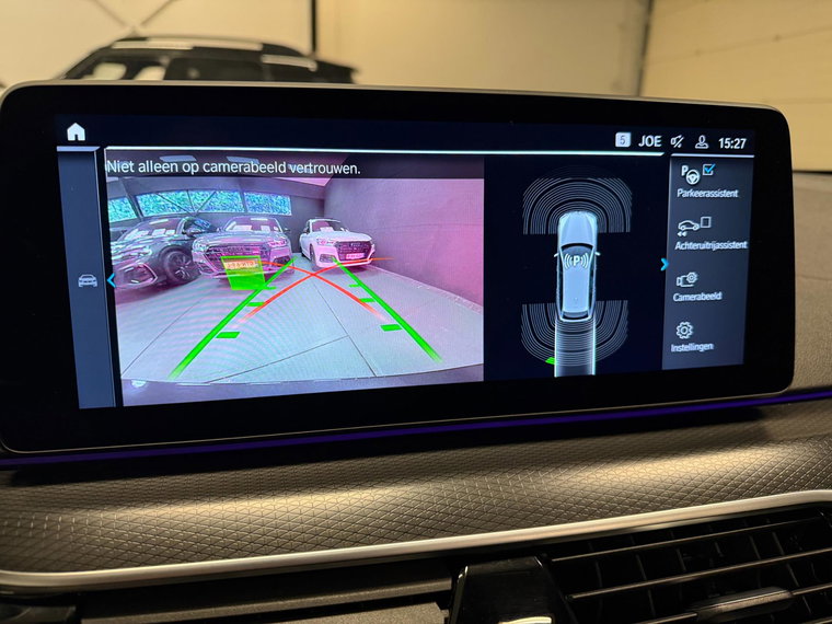 Vehicle Image 36