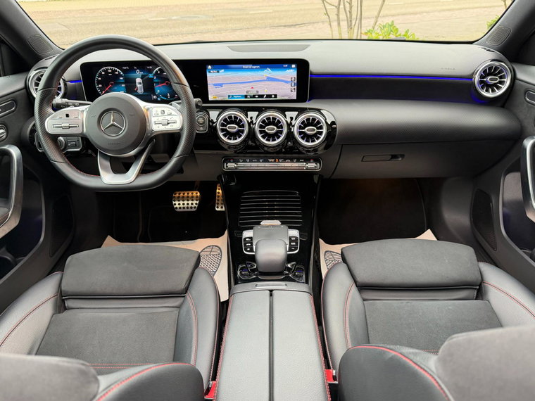 Vehicle Image 21