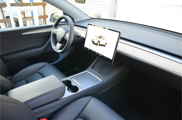 Vehicle Image 11