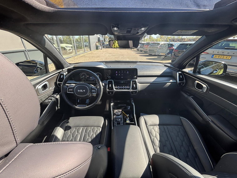 Vehicle Image 36