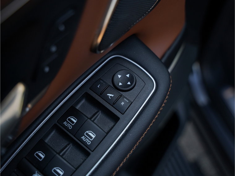 Vehicle Image 35