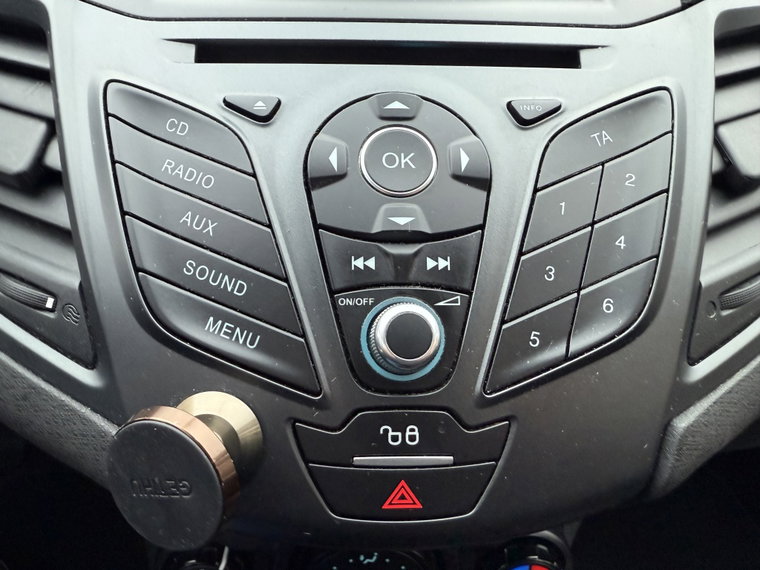 Vehicle Image 17