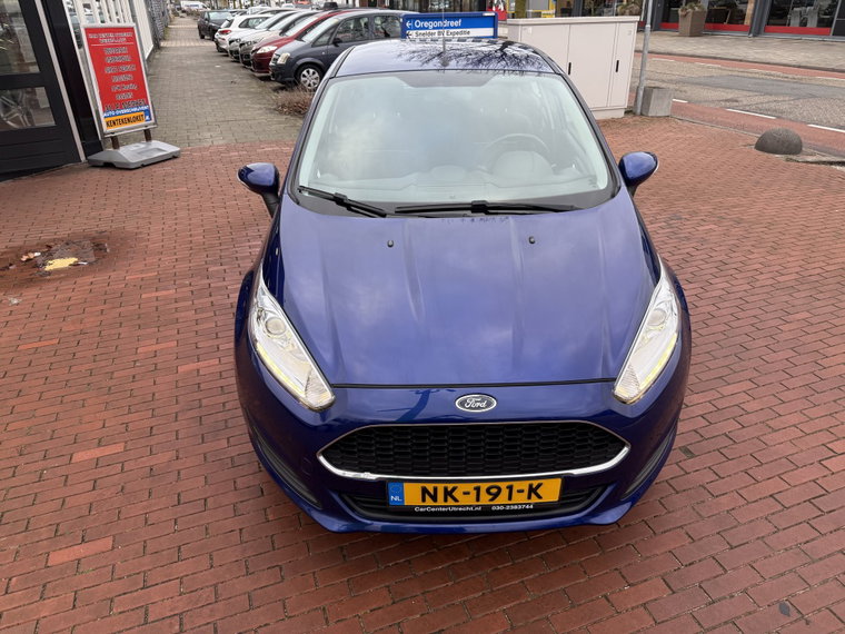 Vehicle Image 6