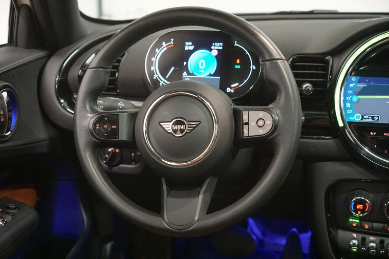 Vehicle Image 40