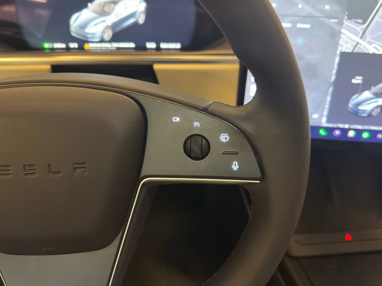 Vehicle Image 37