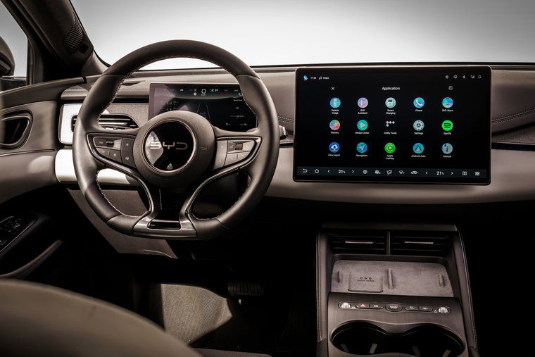 Vehicle Image 5