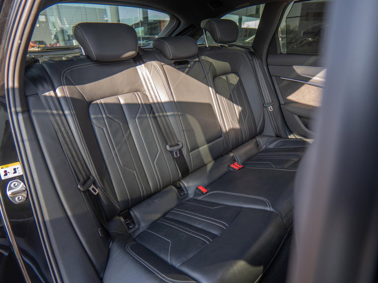 Vehicle Image 45