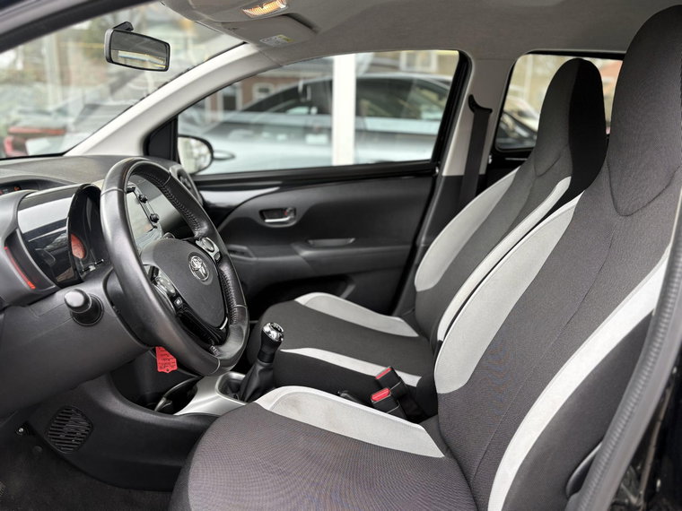 Vehicle Image 18