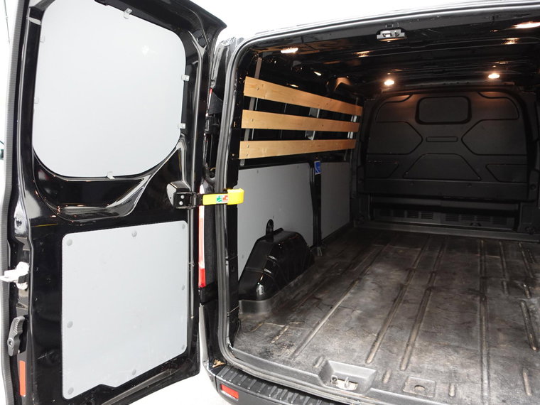 Vehicle Image 37