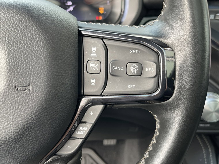 Vehicle Image 33