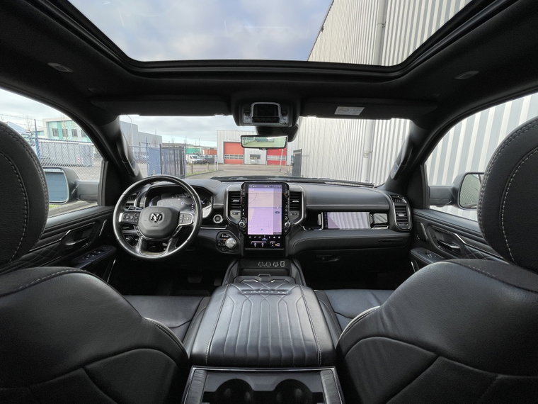 Vehicle Image 45