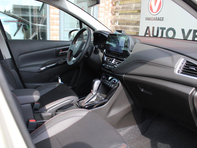 Vehicle Image 14