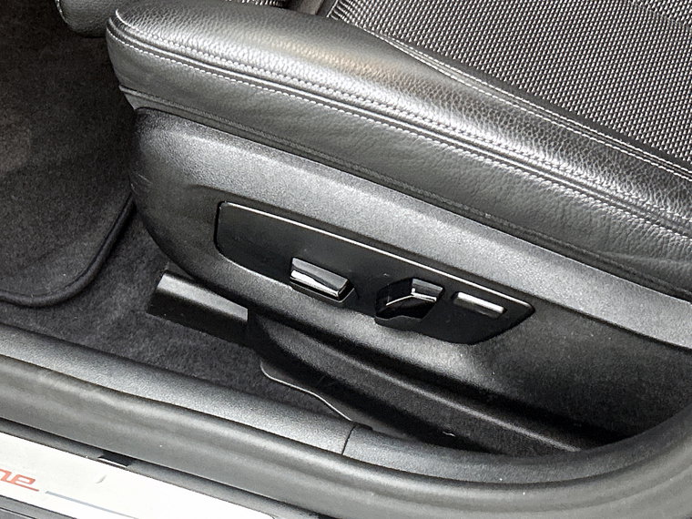 Vehicle Image 27