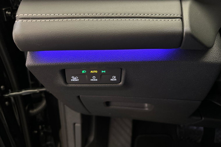 Vehicle Image 19