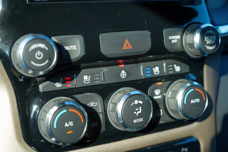 Vehicle Image 30