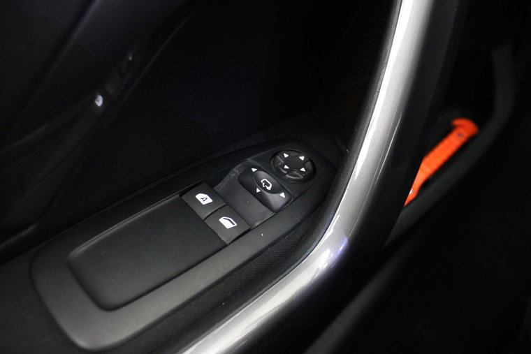 Vehicle Image 21