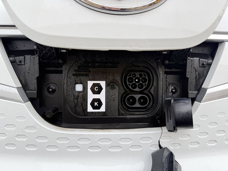 Vehicle Image 30
