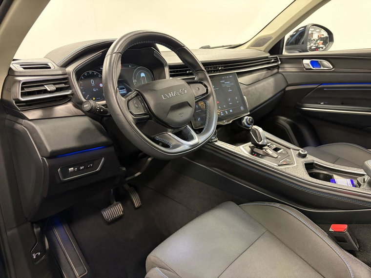 Vehicle Image 31